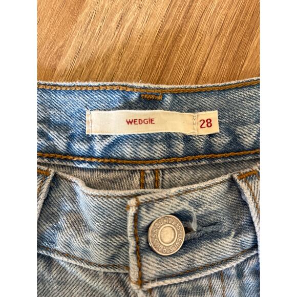 Levi's Womens Premium Wedgie Straight Jeans Size 28 Destroyed Button Fly Hi Rise - Picture 5 of 11